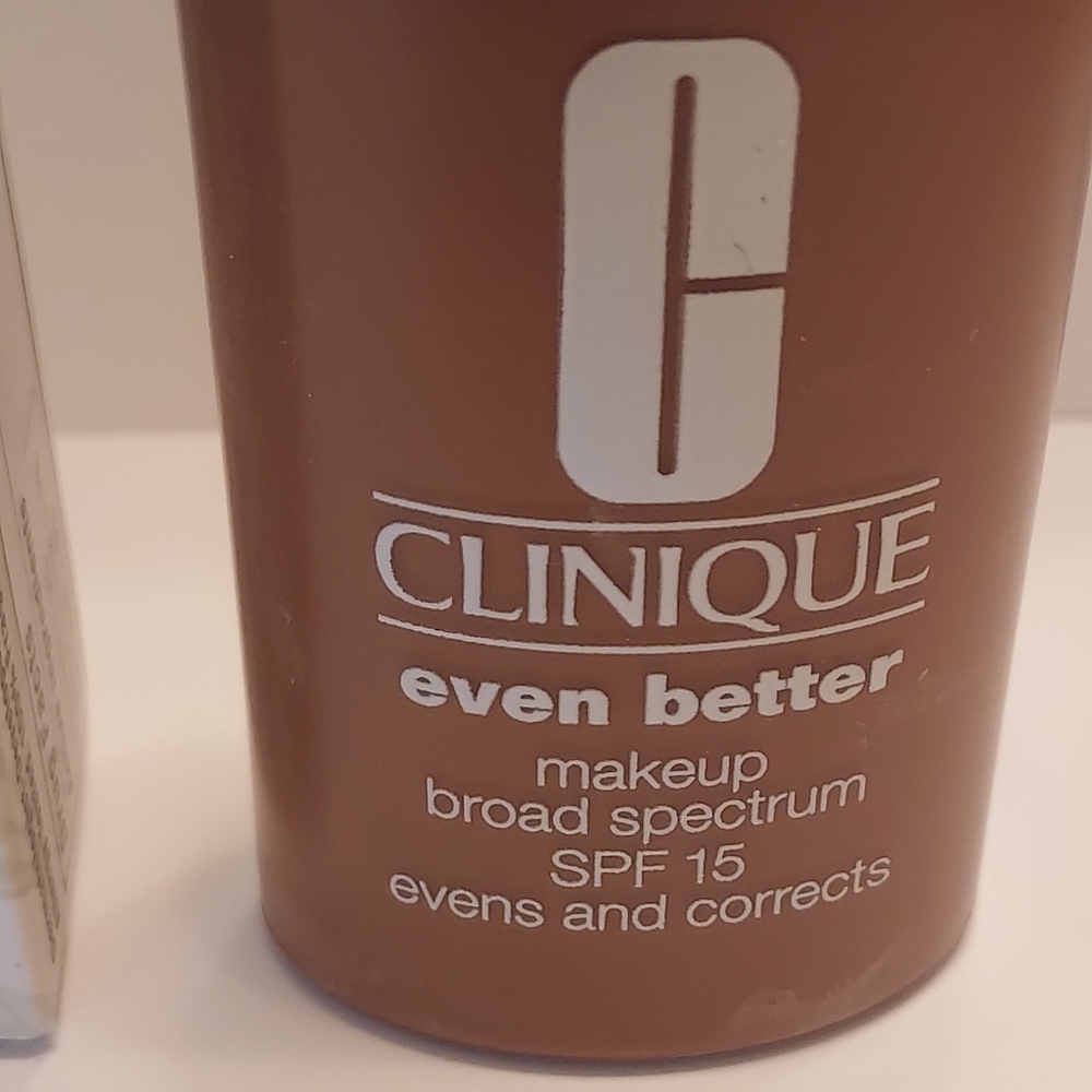 CLINIQUE Even Better Makeup Broad Spectrum Foundation *WN 118 AMBER* / 1 oz /NIB - Picture 2 of 4